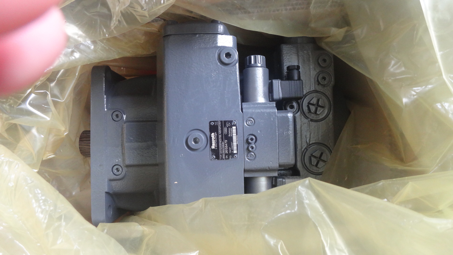 力士樂液壓泵怎么樣合理選流量轉(zhuǎn)速，在低溫條件下如何運(yùn)轉(zhuǎn)